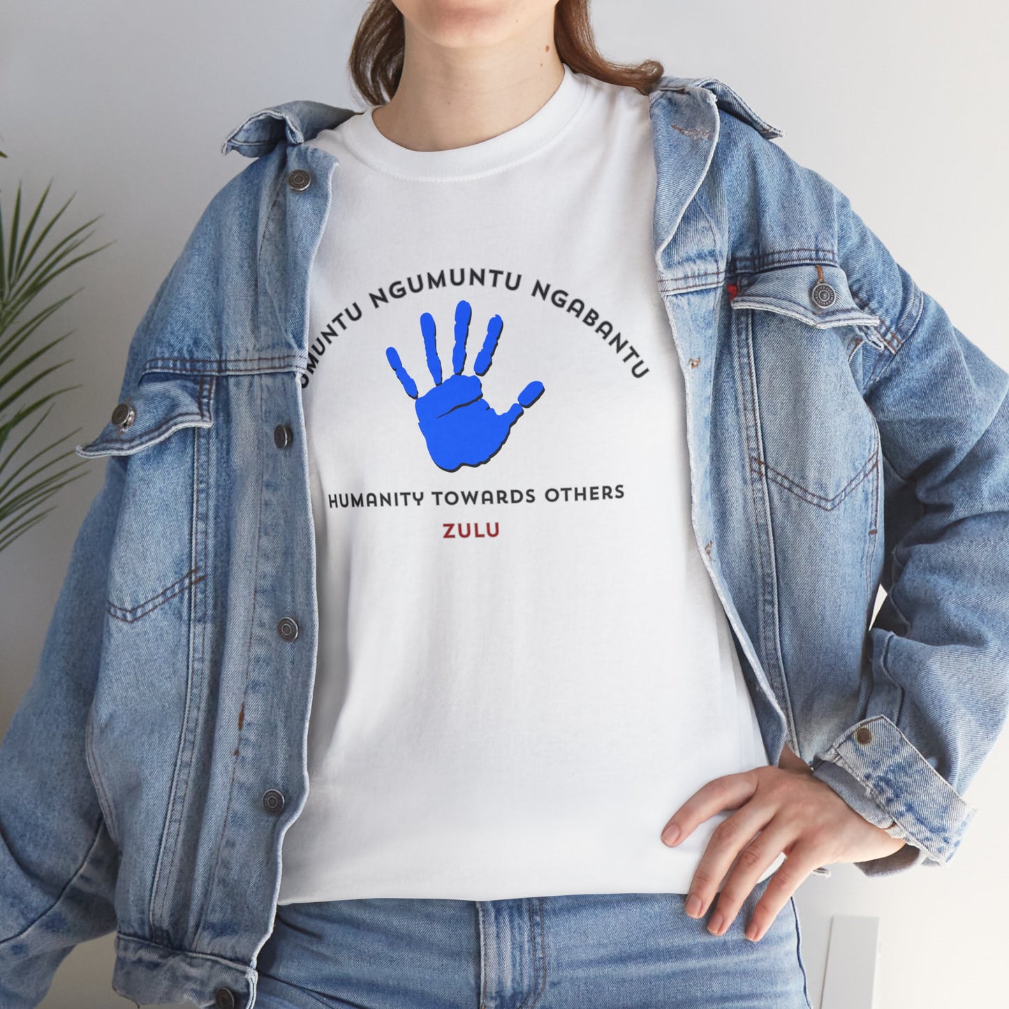 umuntu ngumuntu ngabantu - "Humanity Towards Others" - Zulu T-shirt